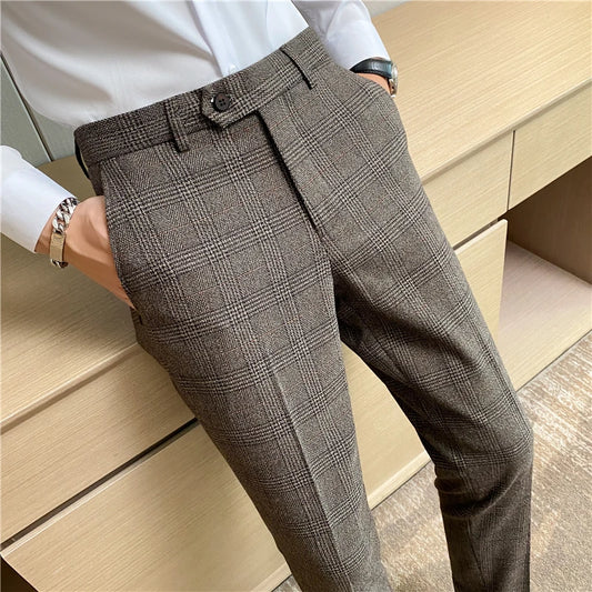 Spring and autumn checked trousers for men are trendy, fashionable, cool and versatile, as well as for business and casual wear