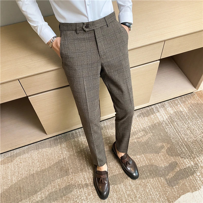 Spring and autumn checked trousers for men are trendy, fashionable, cool and versatile, as well as for business and casual wear