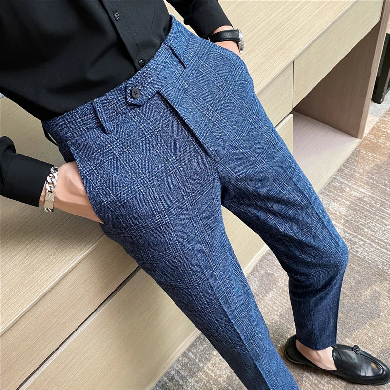 Spring and autumn checked trousers for men are trendy, fashionable, cool and versatile, as well as for business and casual wear