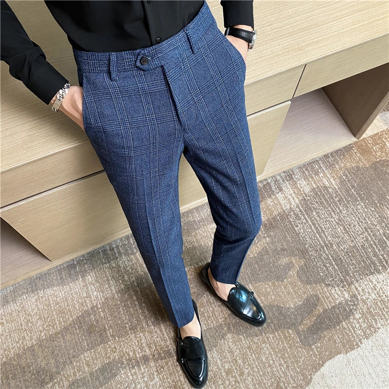 Spring and autumn checked trousers for men are trendy, fashionable, cool and versatile, as well as for business and casual wear